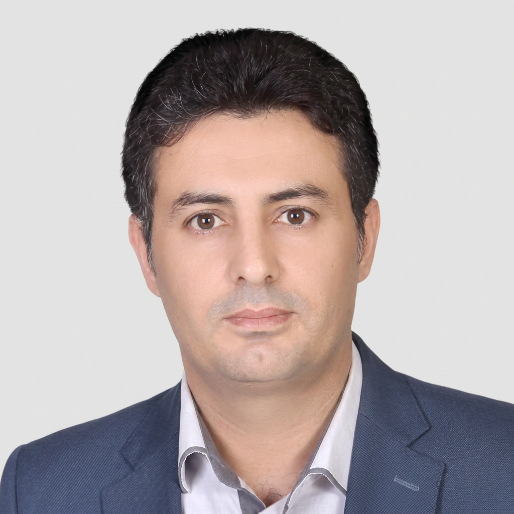 Portrait of Dr Alireza Hokmabadi