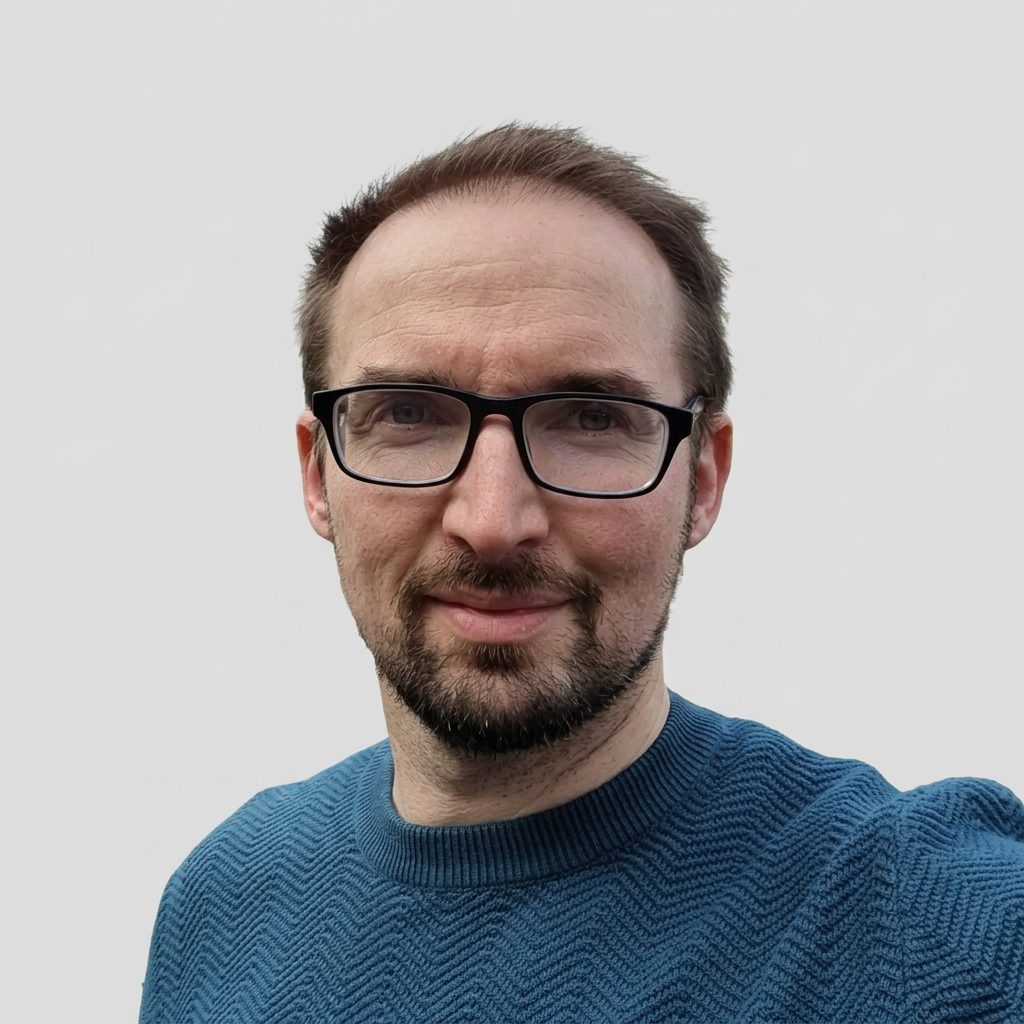 Portrait of Prof Andy Swift
